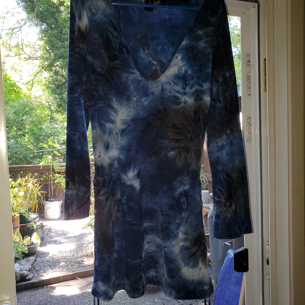 Elegant Blue Tie-Dye Mini Dress